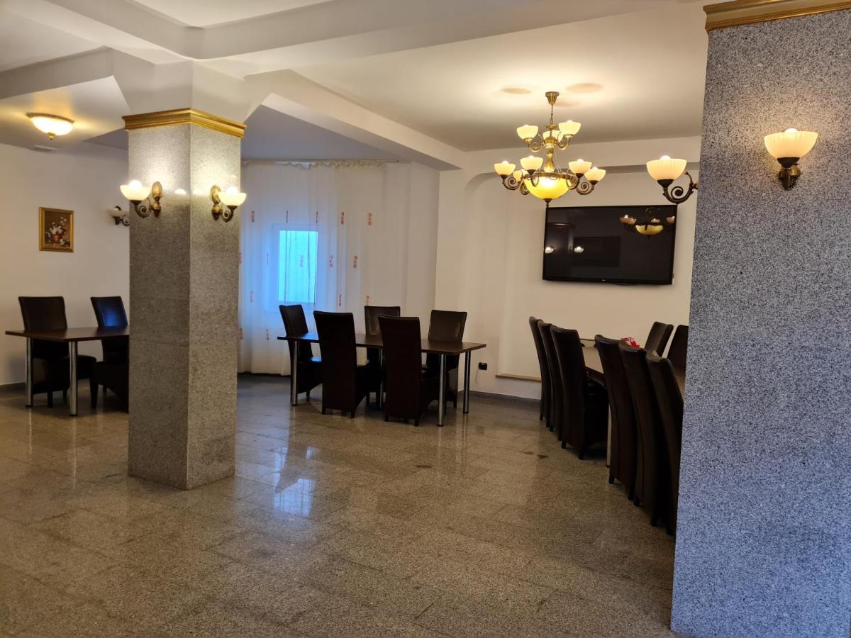 Pensiunea Kyfana Зэрнешти Экстерьер фото